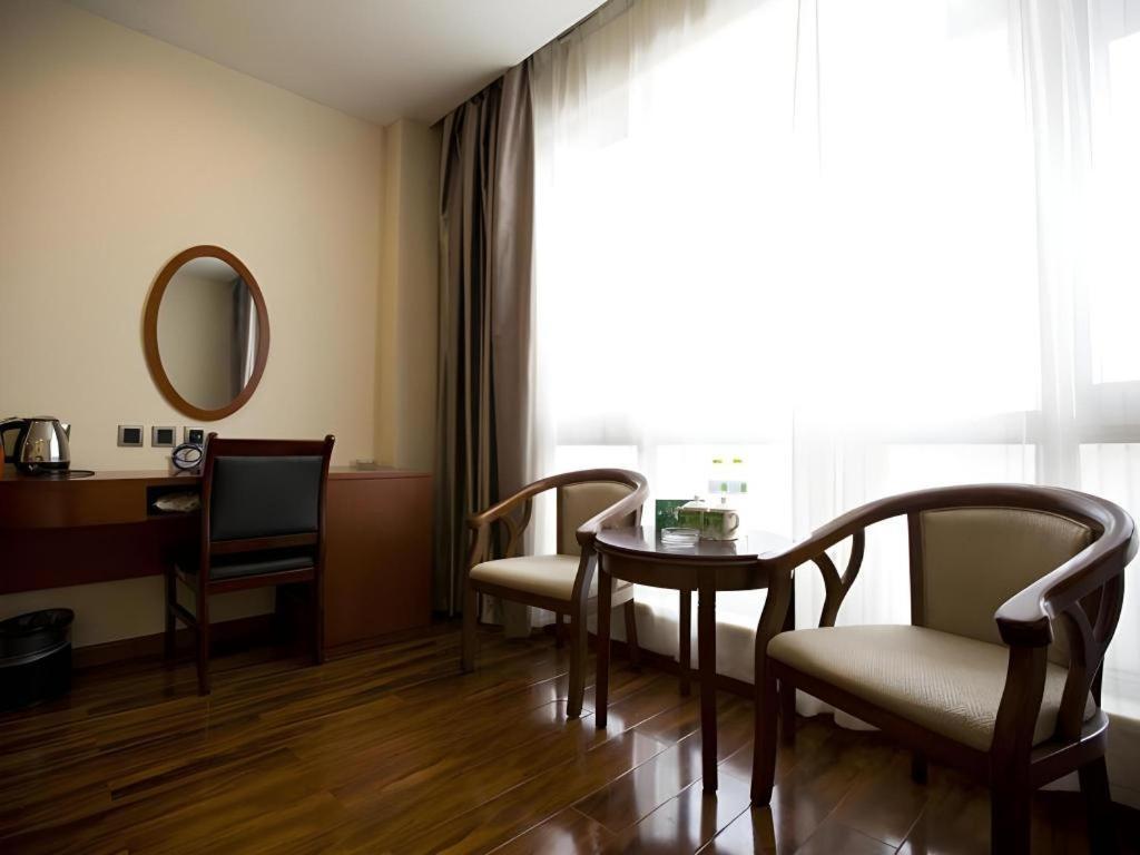 Greentree Inn Jining Yanzhou Jiuzhou Fangyuan Business Hotel Bagian luar foto