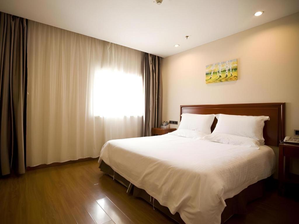 Greentree Inn Jining Yanzhou Jiuzhou Fangyuan Business Hotel Bagian luar foto