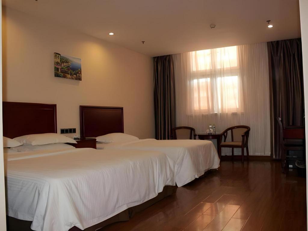 Greentree Inn Jining Yanzhou Jiuzhou Fangyuan Business Hotel Bagian luar foto