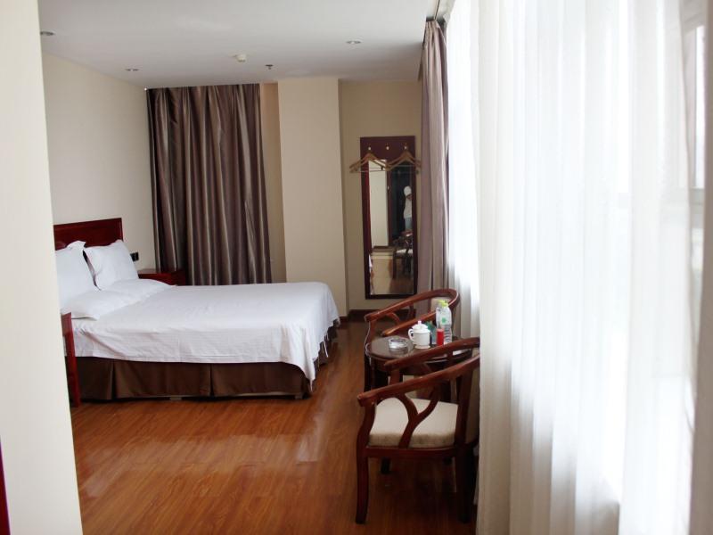 Greentree Inn Jining Yanzhou Jiuzhou Fangyuan Business Hotel Bagian luar foto
